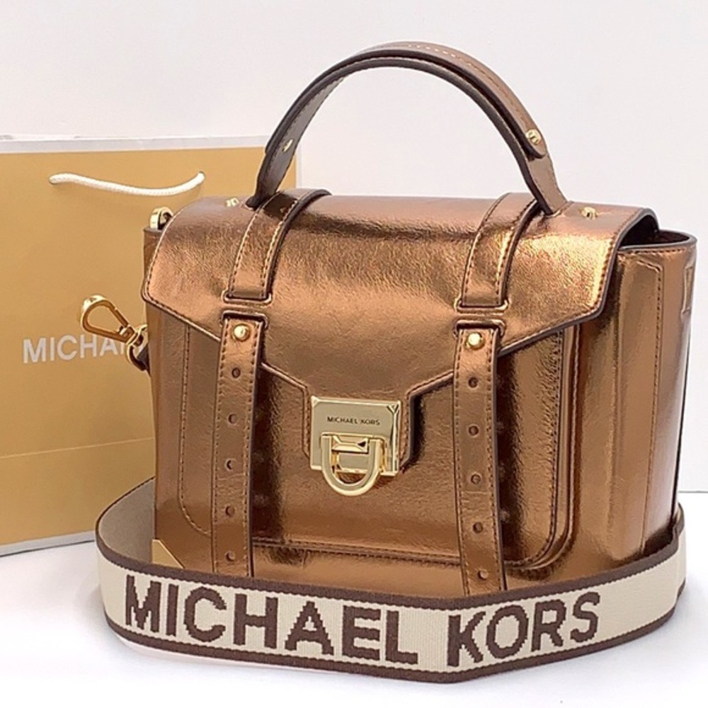MICHAEL KORS
Manhattan Medium Top Hand School
Patent Satchel MOCHA COLOR
